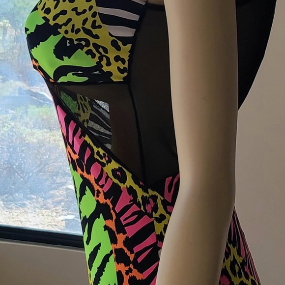 MONAMEL OF LOS ANGELES - Picture 4 of 7